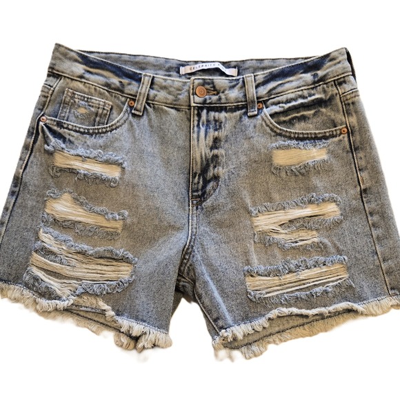 Celebrity Pink Distressed Denim Shorts Frayed Hem Acid Wash Blue Juniors 9/29 - Picture 1 of 6